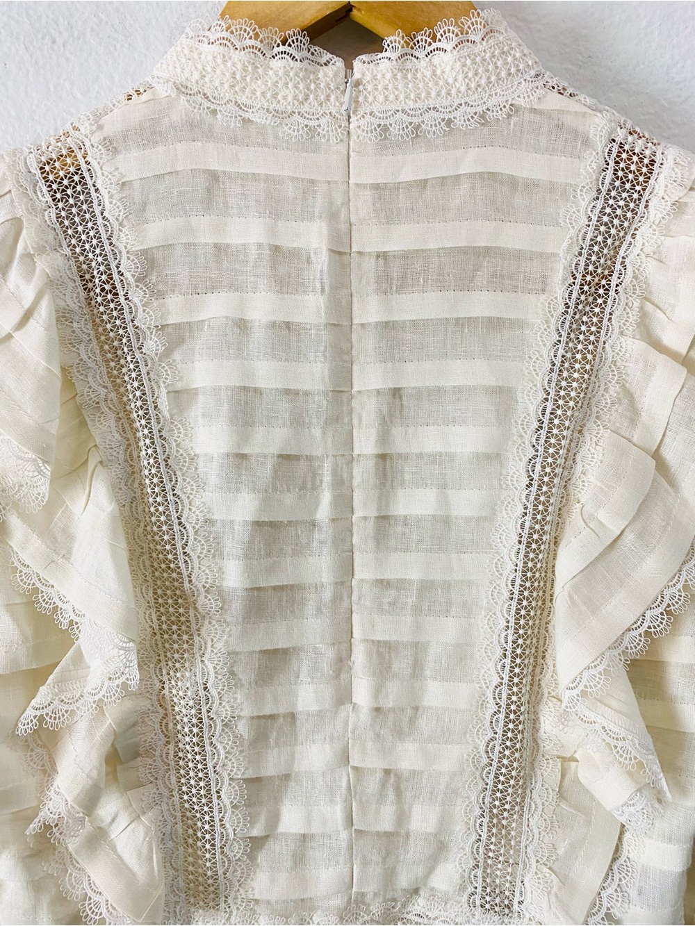 Zimmerman Allia Pintuck High Neck Linen Top Ivory Size 1 US 6 Ruffle Lace Luxury - Picture 7 of 16